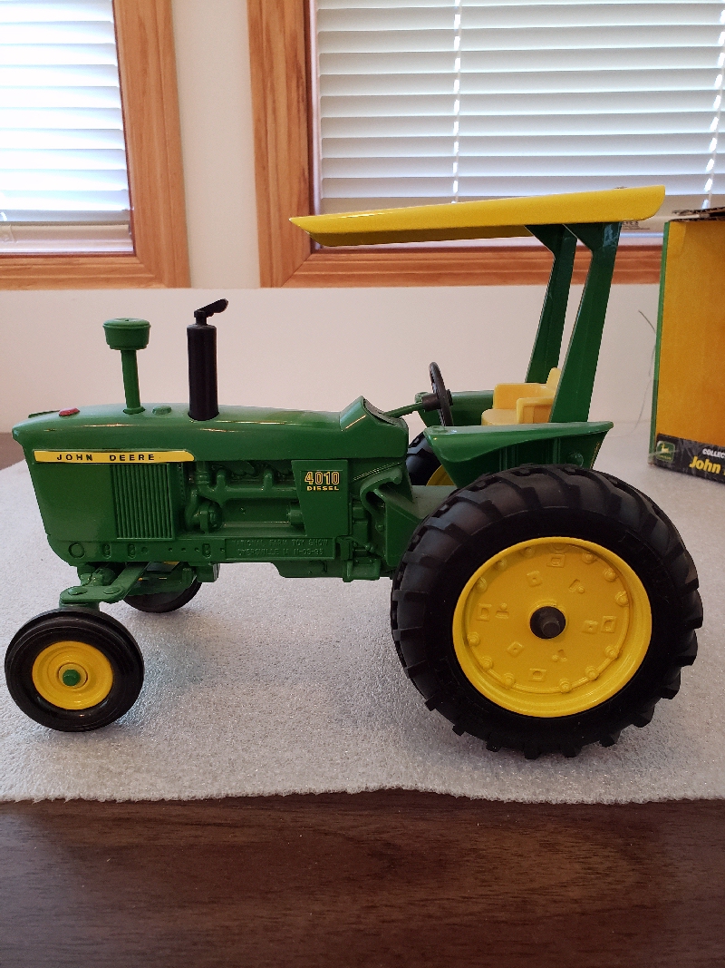 4010 Toy Farmer